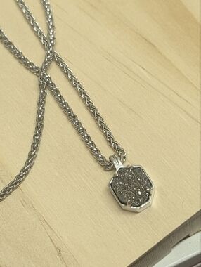 Kendra Scott  Silver Druzy Pendant Necklace Platinum Plated